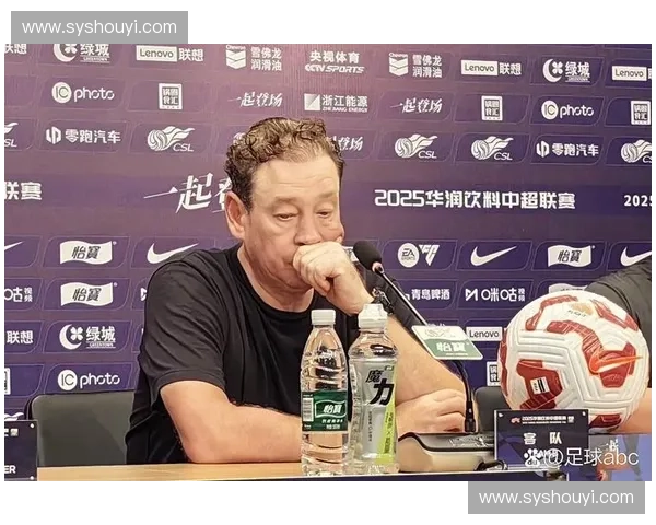 球队发布会揭幕新赛季战略目标 主教练展望未来发展与球员表现 球队发布会揭幕新赛季战略目标 主教练展望未来发展与球员表现